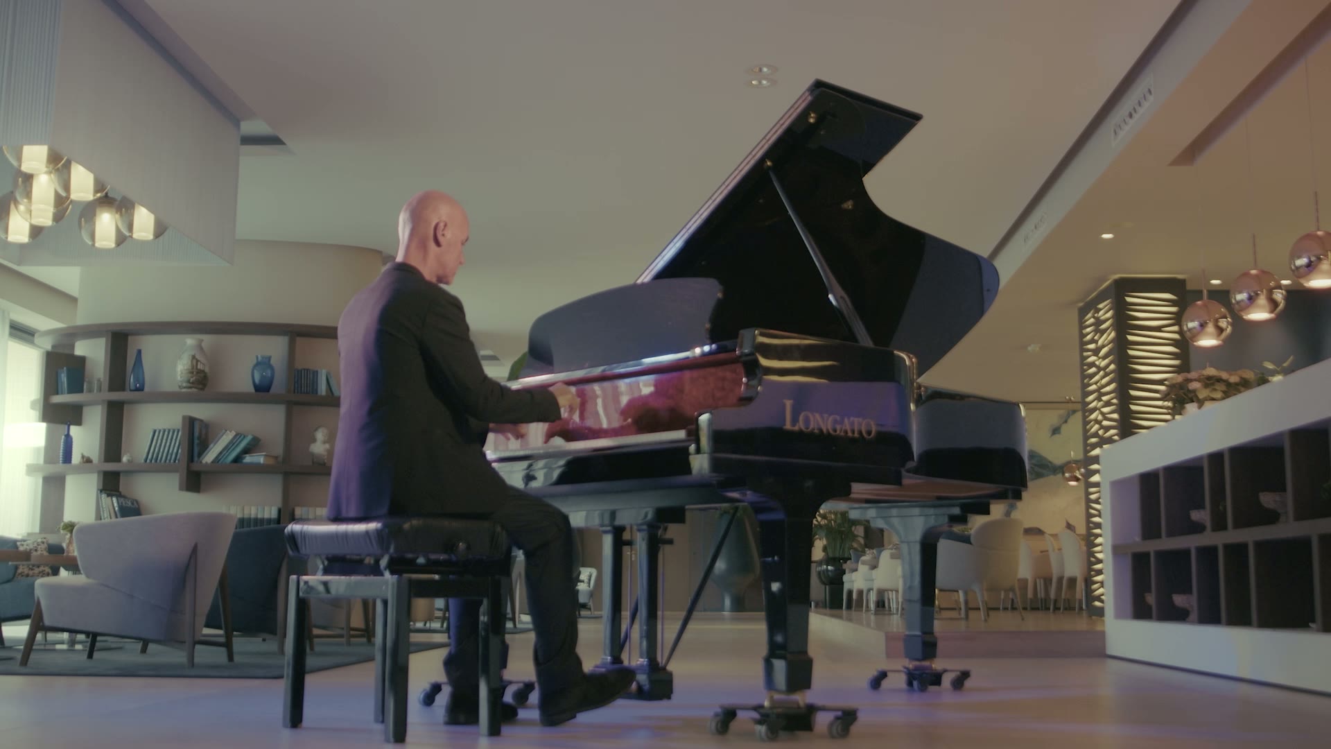 Emanuele Rodighiero al pianoforte